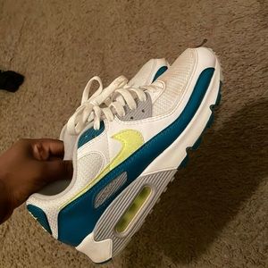 Airmax 90’s Fair Condition.